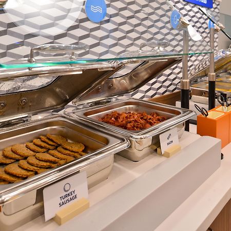 Holiday Inn Express Hotel & Suites Canton By Ihg Dış mekan fotoğraf