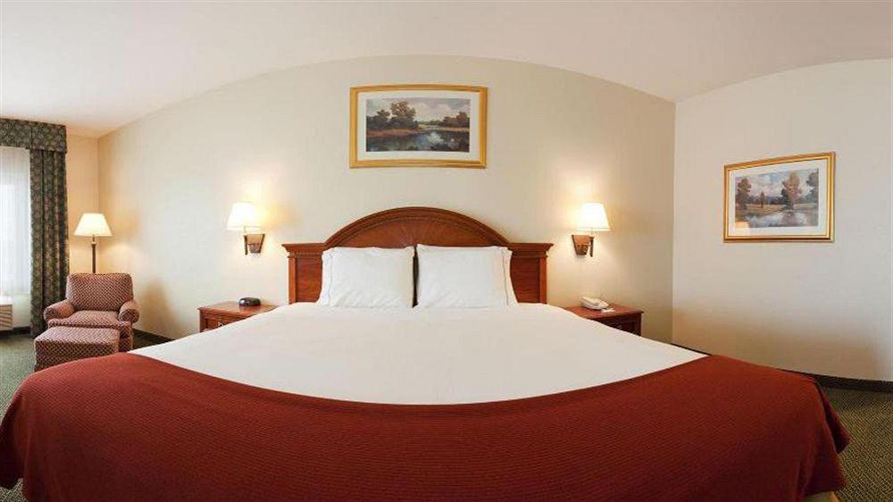 Holiday Inn Express Hotel & Suites Canton By Ihg Dış mekan fotoğraf