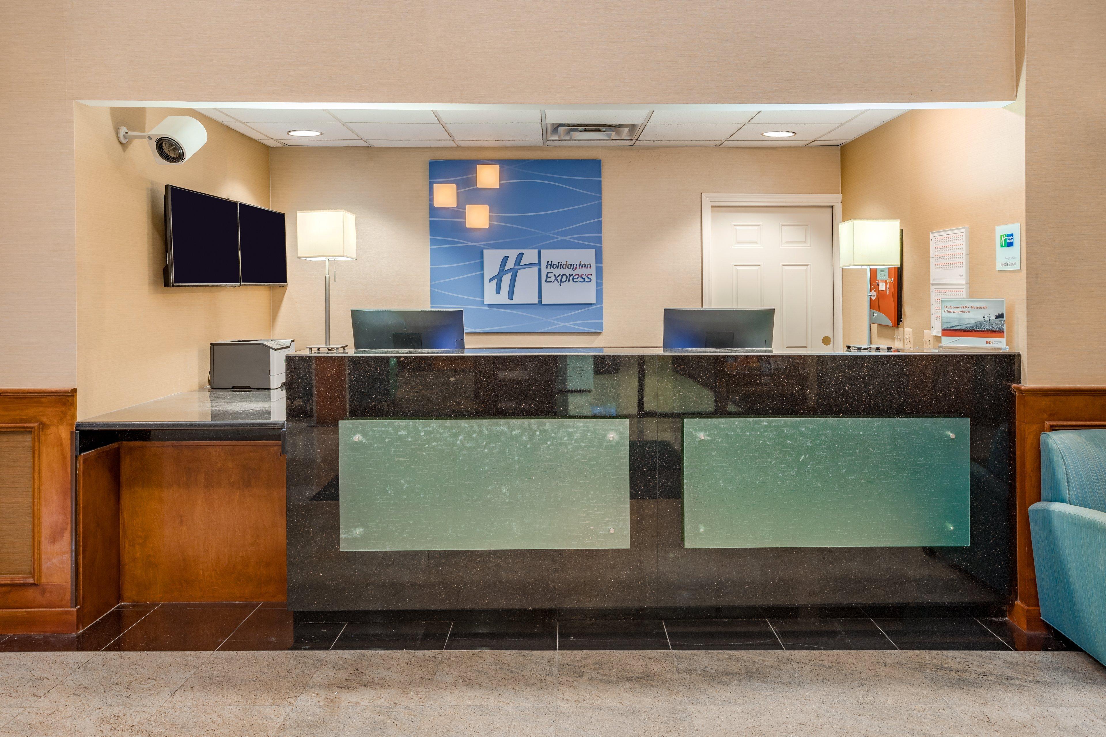 Holiday Inn Express Hotel & Suites Canton By Ihg Dış mekan fotoğraf