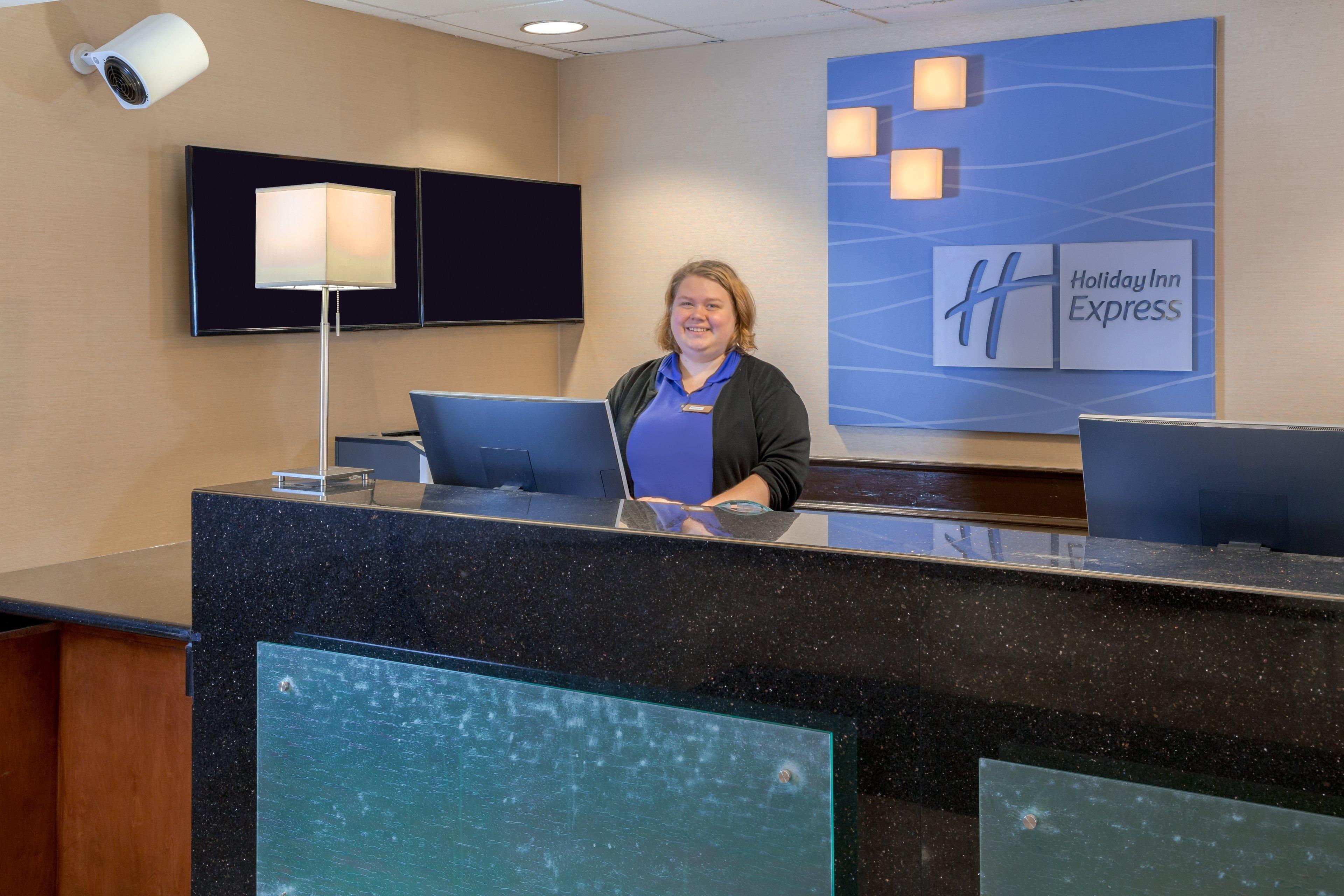 Holiday Inn Express Hotel & Suites Canton By Ihg Dış mekan fotoğraf