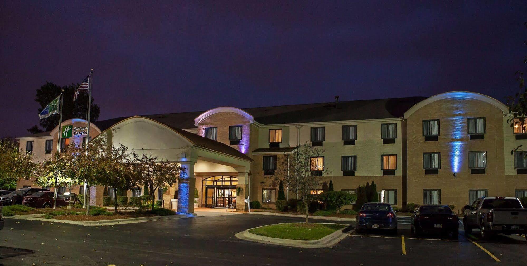 Holiday Inn Express Hotel & Suites Canton By Ihg Dış mekan fotoğraf