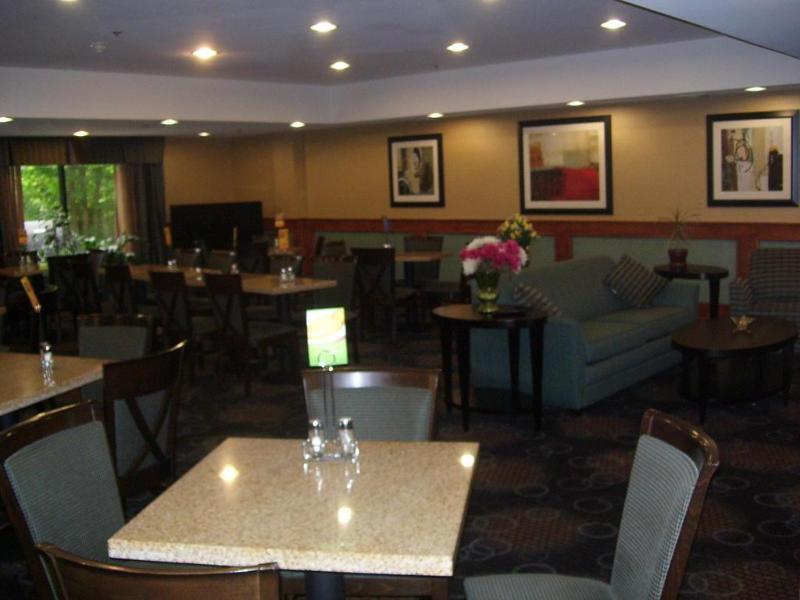 Holiday Inn Express Hotel & Suites Canton By Ihg Dış mekan fotoğraf